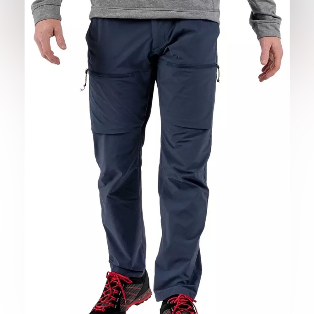 FJALLRAVEN HIGH COAST HIKE TROUSERS M REG - 36” waist